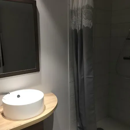 Les De La Landriere A 3 Min Du Puy Du Fou